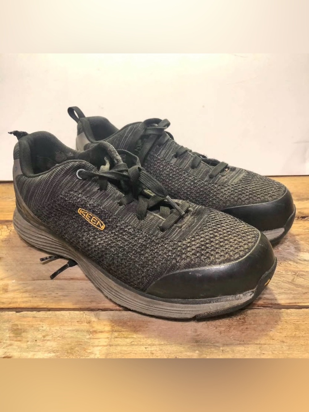 KEEN Utility Safety Shoes Womens Size 8 Wide ASTM F2413-18 Steel Toe